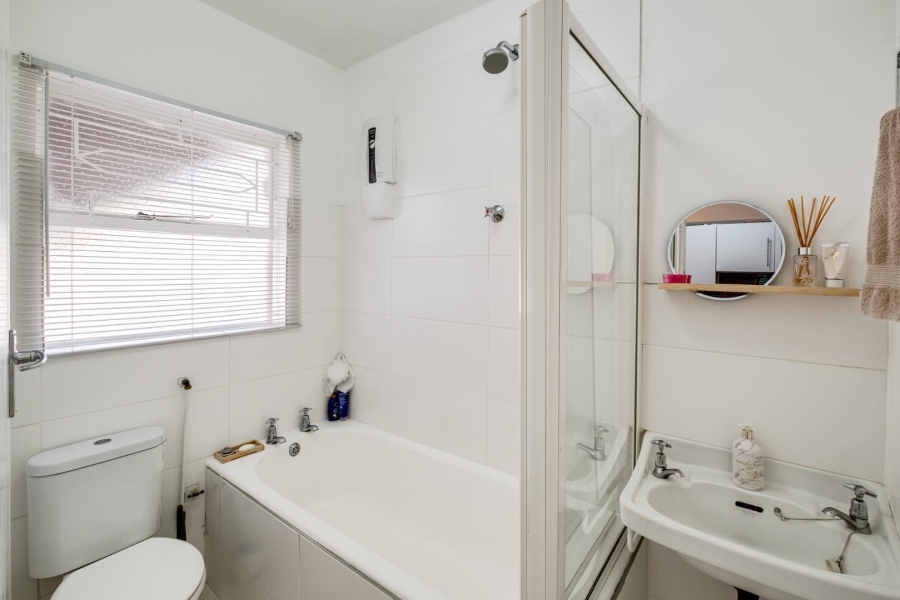 0 Bedroom Property for Sale in Green Point Western Cape